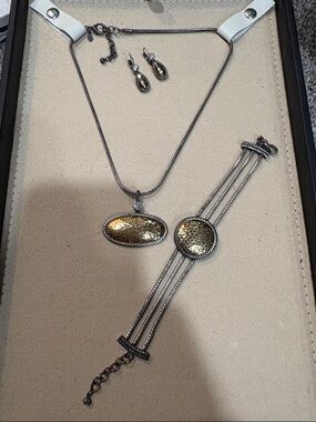 Hammered Gold-Tone Oval Pendant Necklace and Bracelet Set - Gold